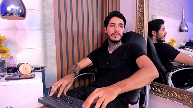 JacksonGreenn Live XXX Chat