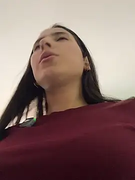 LittleDoll___ Adlı Modelin Canlı XXX Sohbeti
