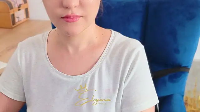 แชท XXX สดของ Eleganzavogue