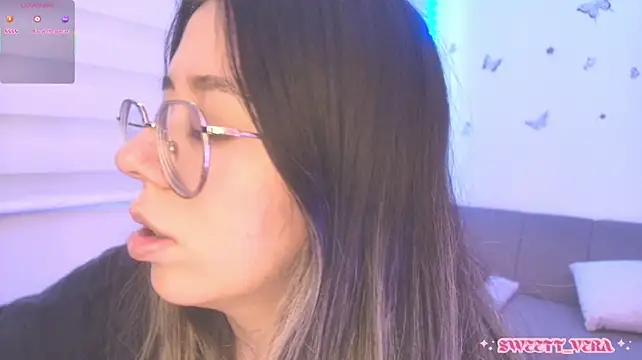 sweettvera Chat XXX in diretta