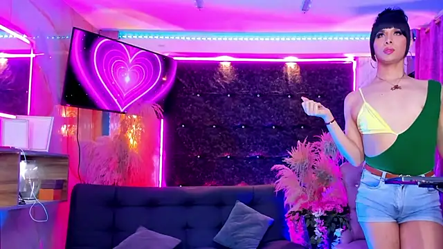 Queens_Wonders_Blonders Webcam-Show