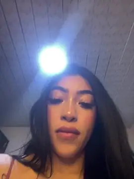 DAKOTA_SAKURA Adlı Modelin Canlı XXX Sohbeti