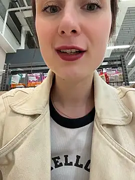 Dina_Teasen Webbikameraesitys