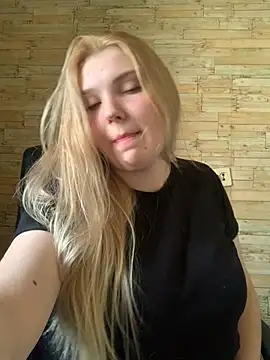 Vikki-Stoun Chat XXX in diretta