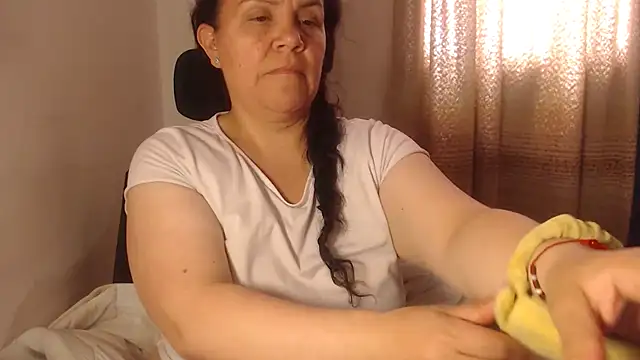agathamiller01 live XXX chat