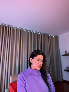 Aliinak's Live XXX Chat