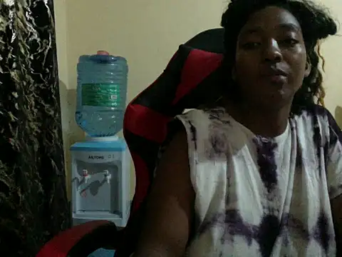 Sexxy_bre XXX чат на живо