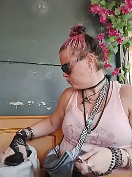TWiSTYTheTwizted live XXX chat
