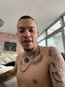 AlphaMasterXxx Live XXX-chat