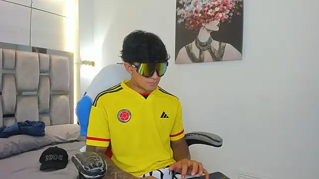 Ruslan_marcel Adlı Modelin Canlı XXX Sohbeti