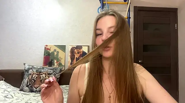 Peekinside live XXX chat