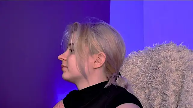 XXX chat uživo modela TinaDavil