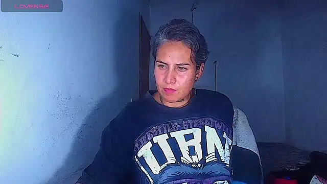 Chat +18 de Yessi_rousse ao vivo