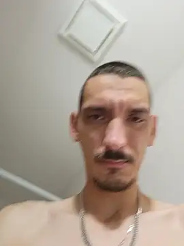 Matthew_204 XXX чат на живо
