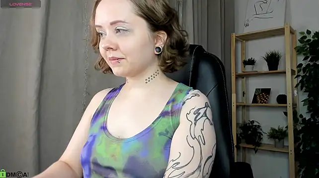 Tara-Linn live XXX chat