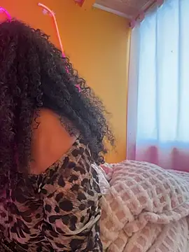 Chatroom XXX en direct de Morenayaa