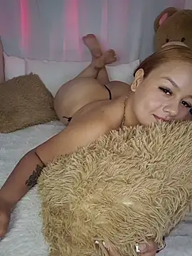 Chat +18 de Foxylisaflores ao vivo