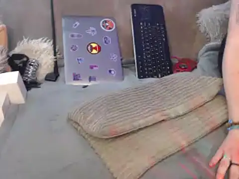 Chat +18 de GoddessMonicaAngels ao vivo