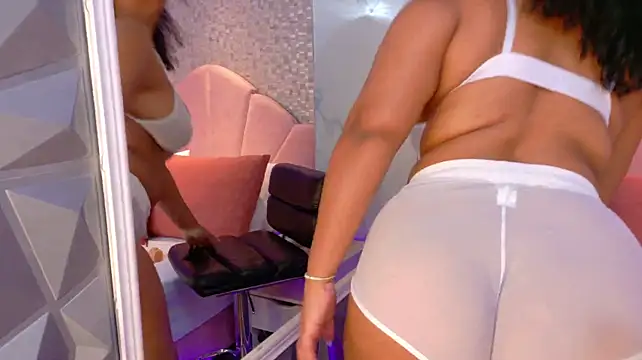 KarlaRonso Adlı Modelin Canlı XXX Sohbeti