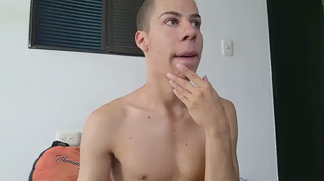 Chatroom XXX en direct de grey___27