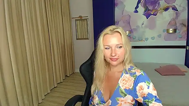XXX chat uživo modela AngelBlusher