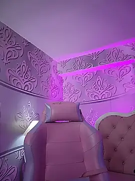 Онлайн чат XXX MishRaven