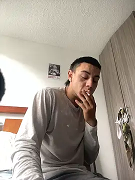 Taylor_DiamondBoy – Naživo XXX chat