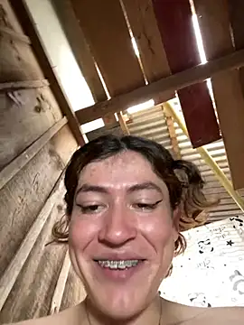 Koral_10 Adlı Modelin Canlı XXX Sohbeti
