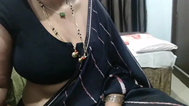 sunitha-3 Chat XXX in diretta