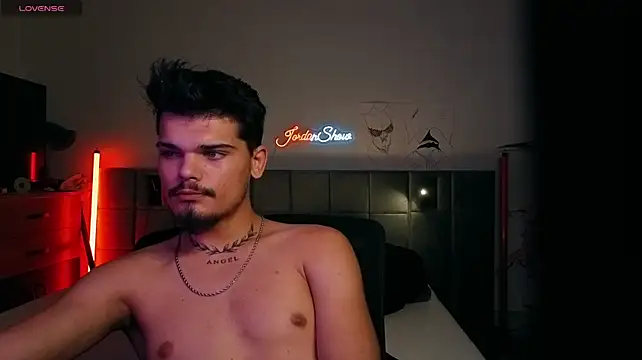 Онлайн чат XXX JordanShow