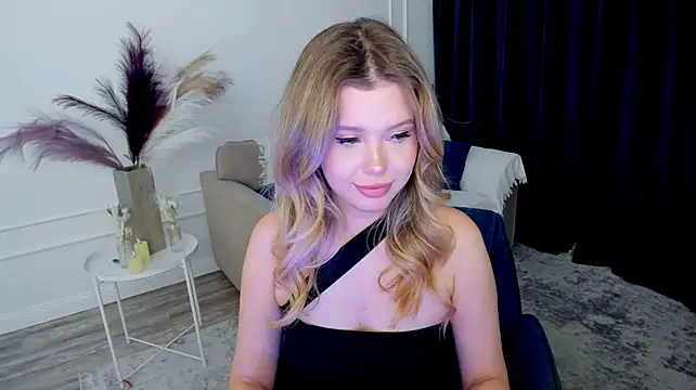 FollowLovee's Live XXX Chat