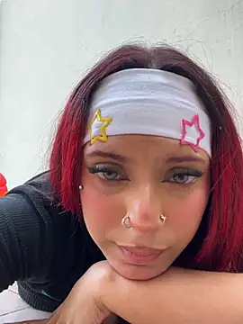 GiaRedd Chat XXX live