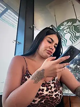 Issane_Peru Live XXX Chat