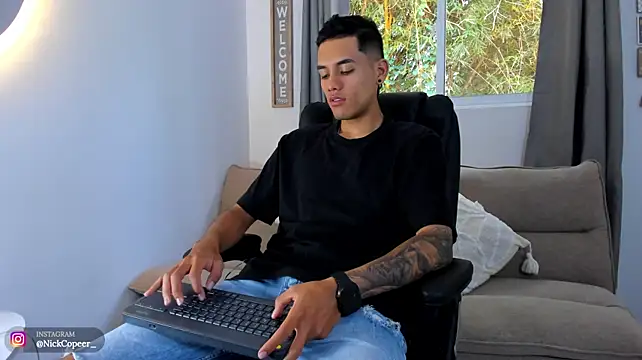 Chat XXX ao vivo de NickCopeer_