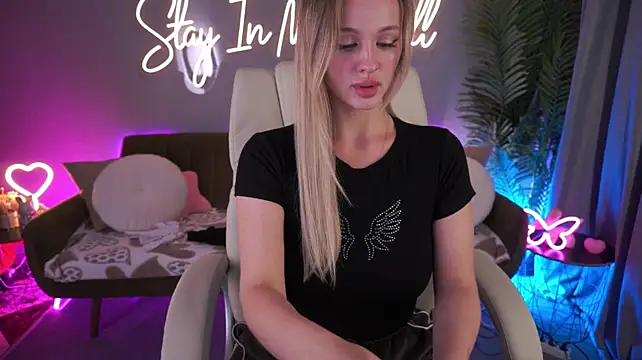 LylaYeess Adlı Modelin Canlı XXX Sohbeti