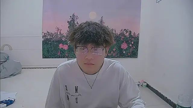 KK-cuteboy Adlı Modelin Canlı XXX Sohbeti