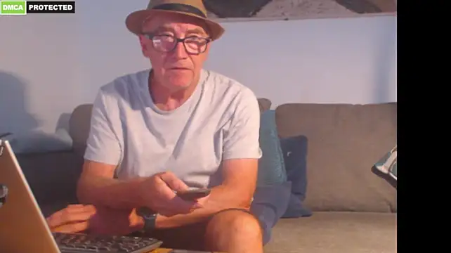 bluedae1 – Naživo XXX chat