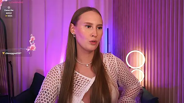 ViMilka Adlı Modelin Canlı XXX Sohbeti