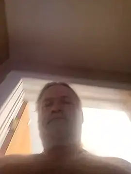 nuttinbuttcock69 Show in webcam