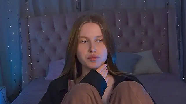 MelissaLowson Adlı Modelin Canlı XXX Sohbeti