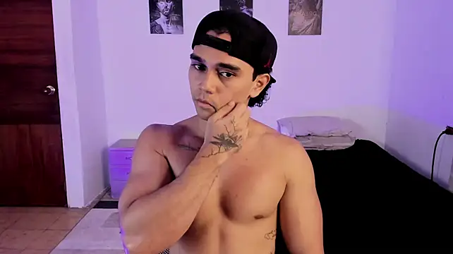 mateo_jack: απευθείας συνομιλία ΧΧΧ