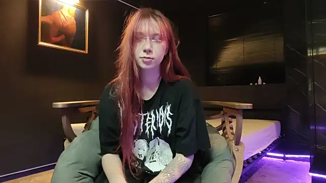 Elison_folger webcam show