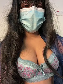 Sexyqueenameliya Adlı Modelin Canlı XXX Sohbeti