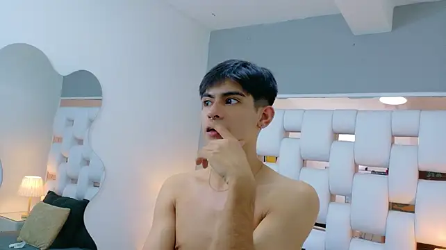 TaylerCruz's Live XXX Chat