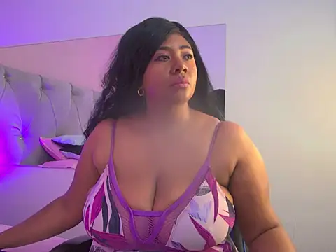 KiaraDiazz Chat XXX live