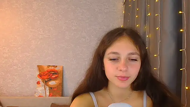 دردشة KissMeJulia الجنسية المباشرة