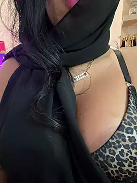 queen-chamss' Live XXX Chat