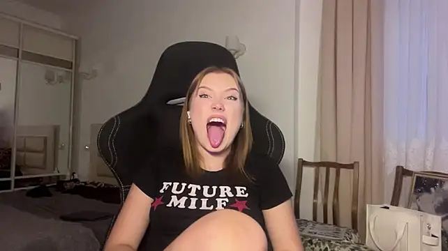 RosenMist Chat XXX live