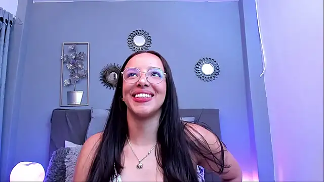 צ'אט XXX בשידור חי של ValkyriaSteel