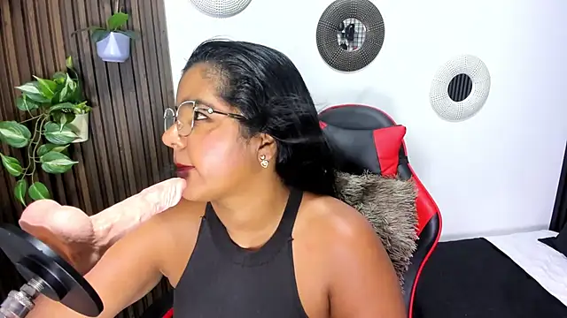 Slutty_Vicky: απευθείας συνομιλία ΧΧΧ